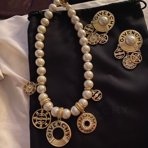 VINTAGE GIVENCHY NECKLACE & EARRINGS SET SO CHIC❤️